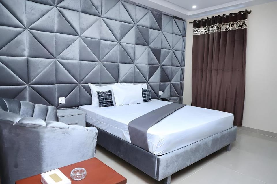 Hotel Luxury Express Hotel in Punjab