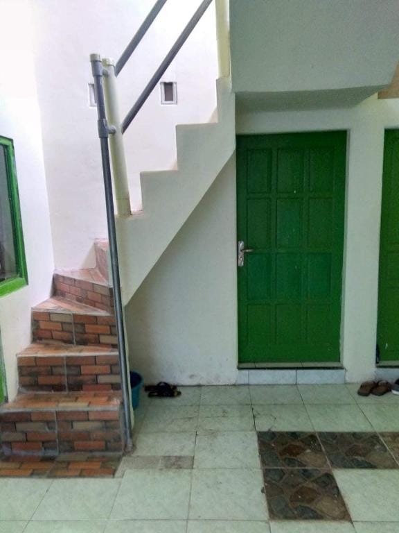 Hotel O Wisma Kost & Penginapan Afilia Buana Syariah Hotel in East Java