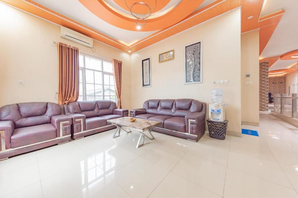 Urbanview Hotel Rifal Home Tegal Hotel in Indonesia