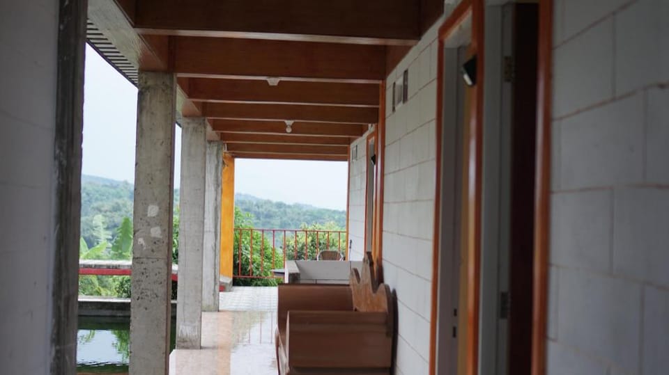 Hotel O Sakinah Homestay Bromo Syariah Near Rest Area Wringinanom Hotel in East Java