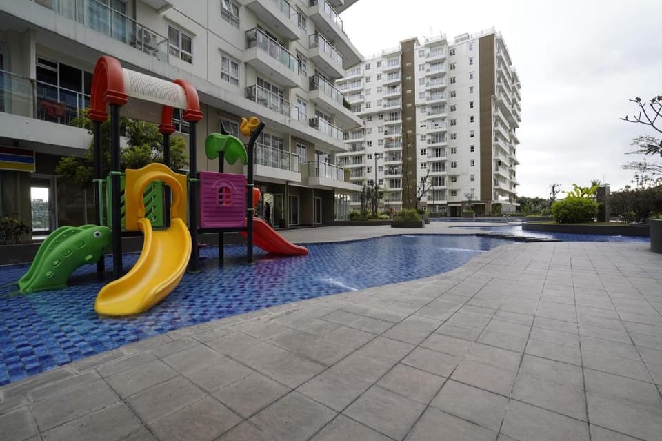 OYO 93923 Gateway Pasteur Apartment By Rini Hotel in Bandung