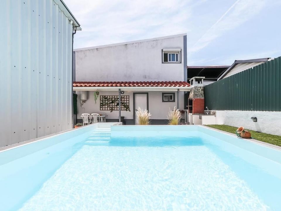 Vita Portucale ! Charneca Caparica Pool Vacation rental in Costa da Caparica