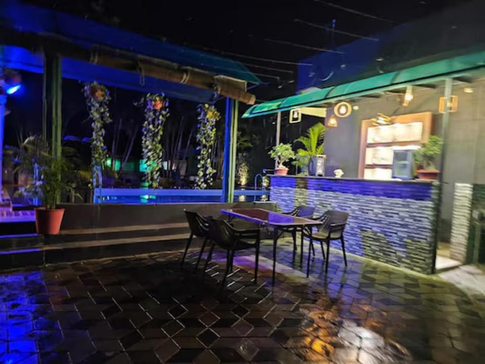 Shankars Motel The Royal Regalia, Bhopal Hotel in India