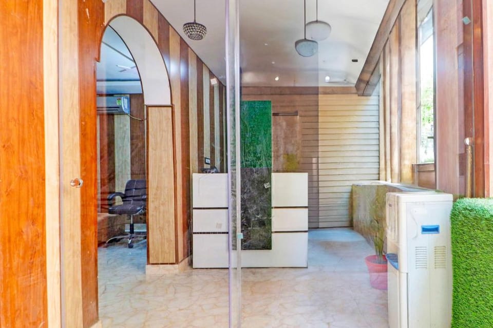 Super Hotel O Star View Residency Hotel in New Delhi