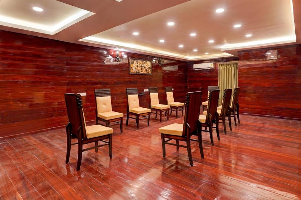 Super Townhouse NK Vivanta Luxury Rooms Hotel in Tamil Nadu