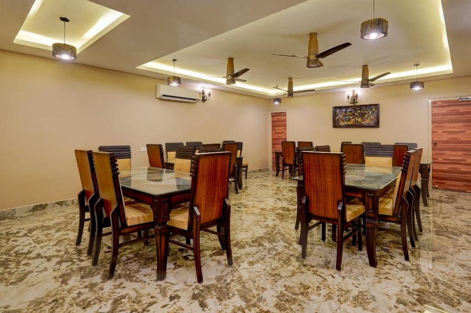 Super Townhouse NK Vivanta Luxury Rooms Hotel in Tamil Nadu