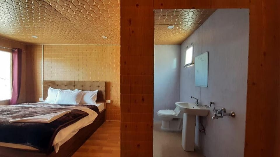 Snowleopard Cottage Tso moriri Lake Hotel in India