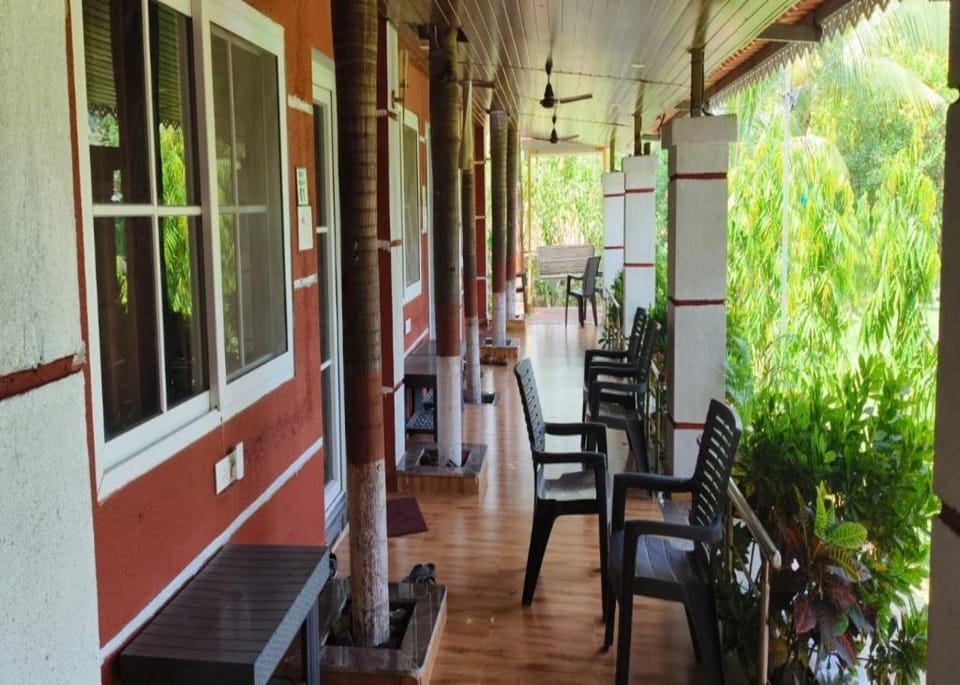 Madhuson Palms Hotel in Maharashtra