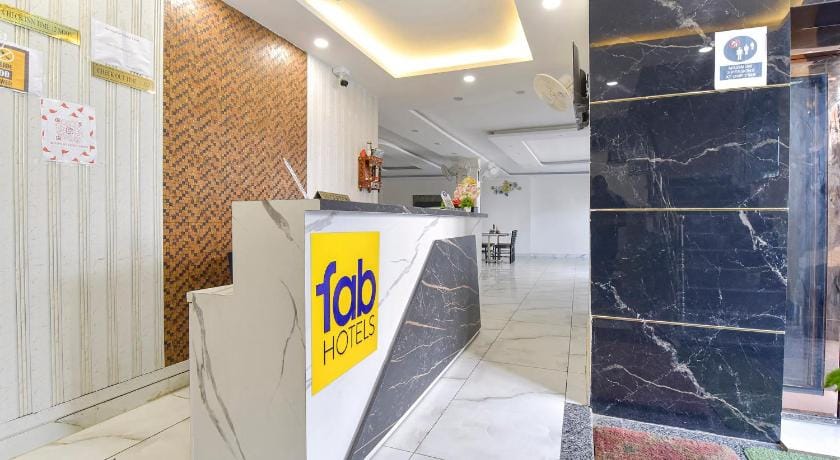 Dev Palace and Restaurant Hotel in Uttarakhand