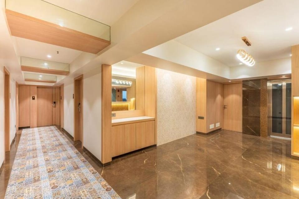 Hotel Supreme Comforts - Mumbai Airport Hotel in Mumbai