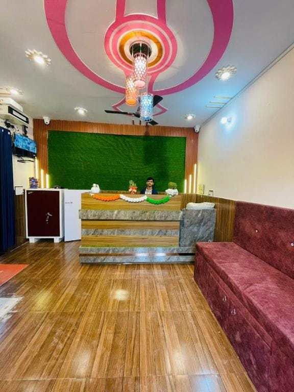 Goroomgo Raghunandan Guest House Near Ram Mandir Ayodhya Hotel in Nepal