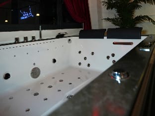 La Suite Trocadro - Private Jaccuzi Apartment in Paris