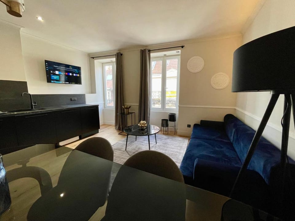 ALFRED SUITES - Appart-Hôtel - Dijon - Centre Historique Apartment hotel in Dijon
