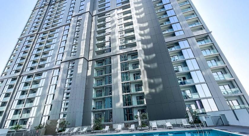 Luxury 1BR Holiday Home CV A107 near Burj Khalifa Apartment in Dubai