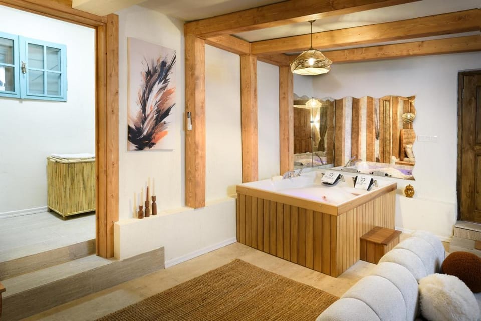 RIDE AND STAY Hotel in Cesme