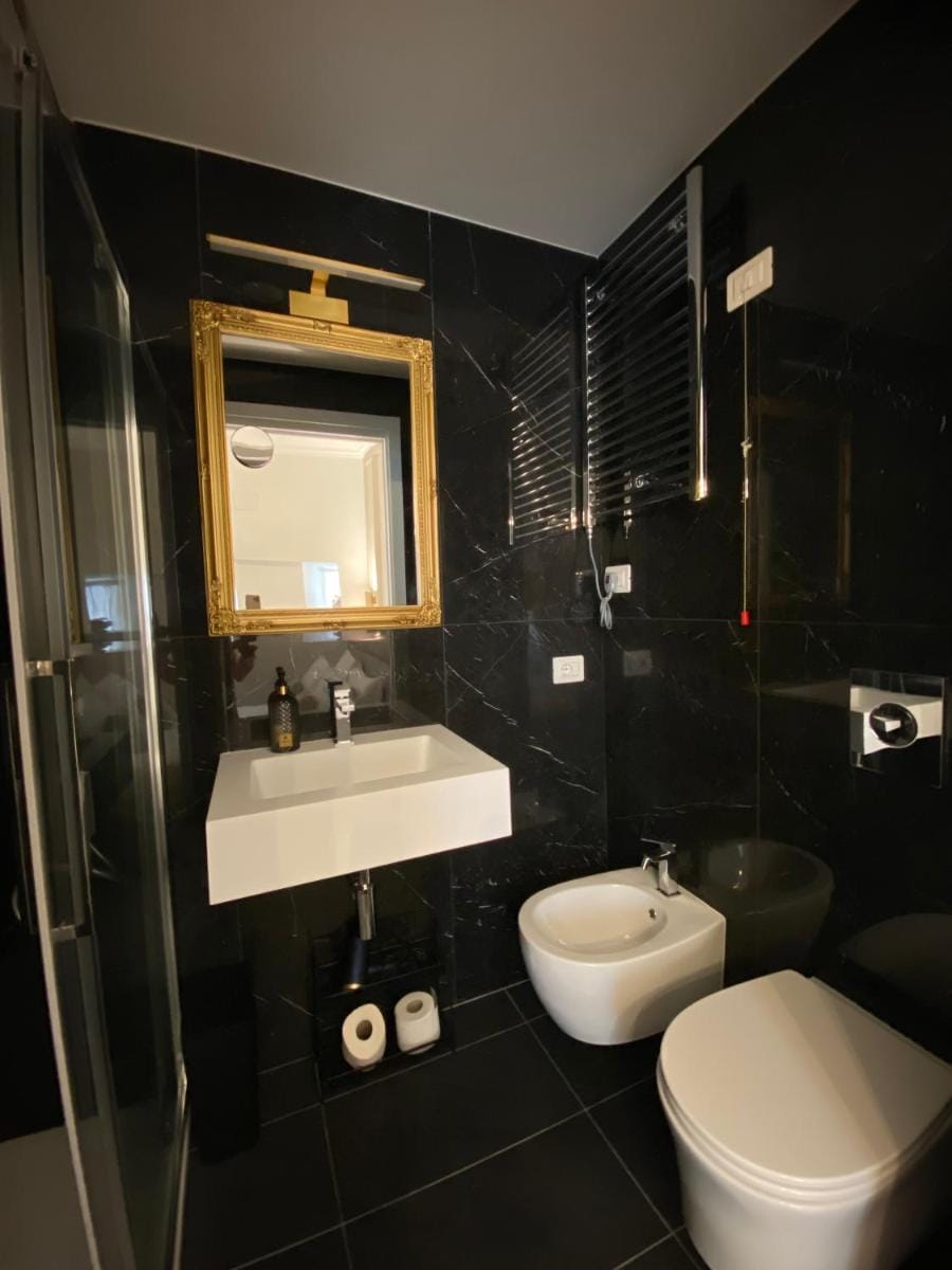 De Vince Suites - Luxury Rooms - Roma Termini Bed and Breakfast in Rome