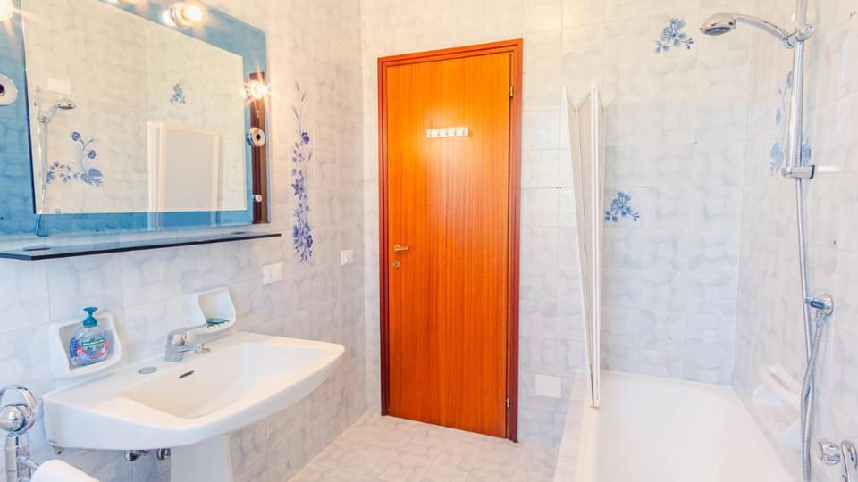 Tra Cielo e Terra - Italian Homing Apartment in Desenzano del Garda