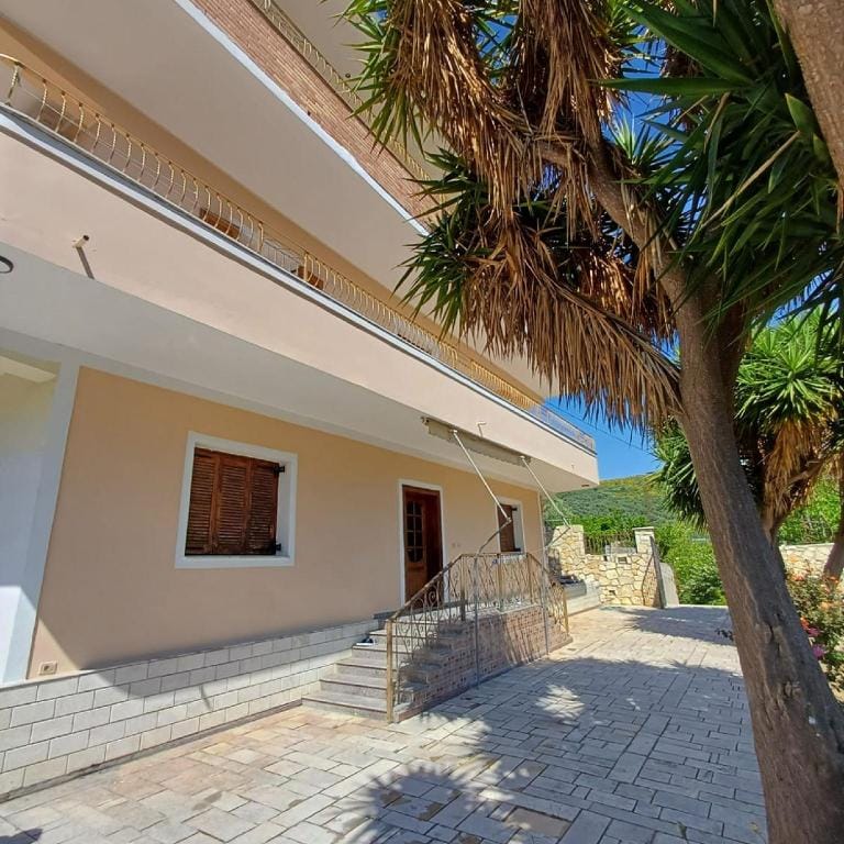 Villa Yucca Apartment in Vlorë