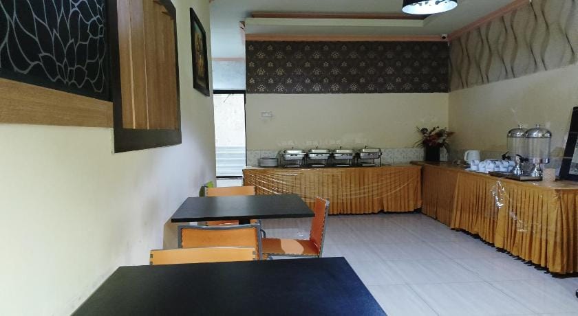 OYO 93953 Kost Tamara Near Kantor Desa Sengka Hotel in Indonesia