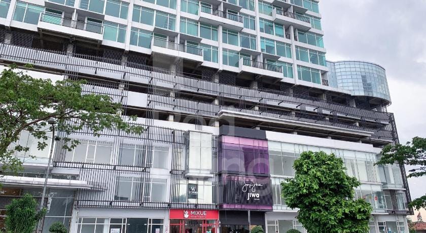 RedLiving Apartemen Treepark City - Nuansa Property Tower Alpine Apartment in West Java