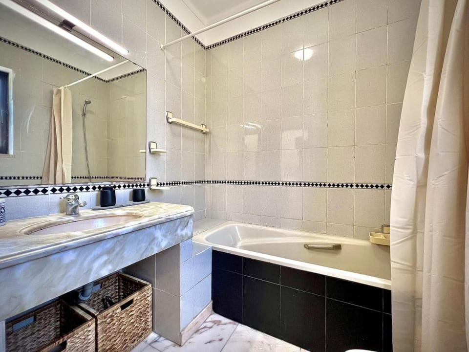 Vilamoura Central 8 by Homing Apartment in Quarteira