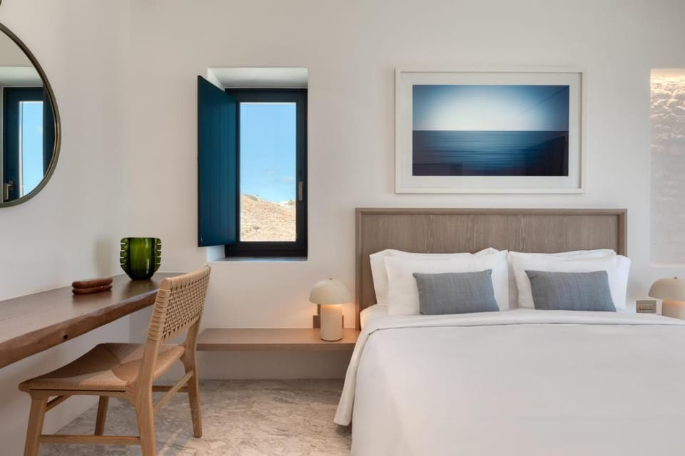 Sandblu Santorini, LXR Hotels & Resorts Resort in Kamari
