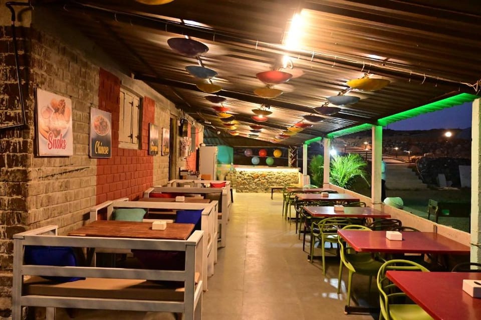 Hotel NIVANTA Lakeview Retreat Hotel in Maharashtra