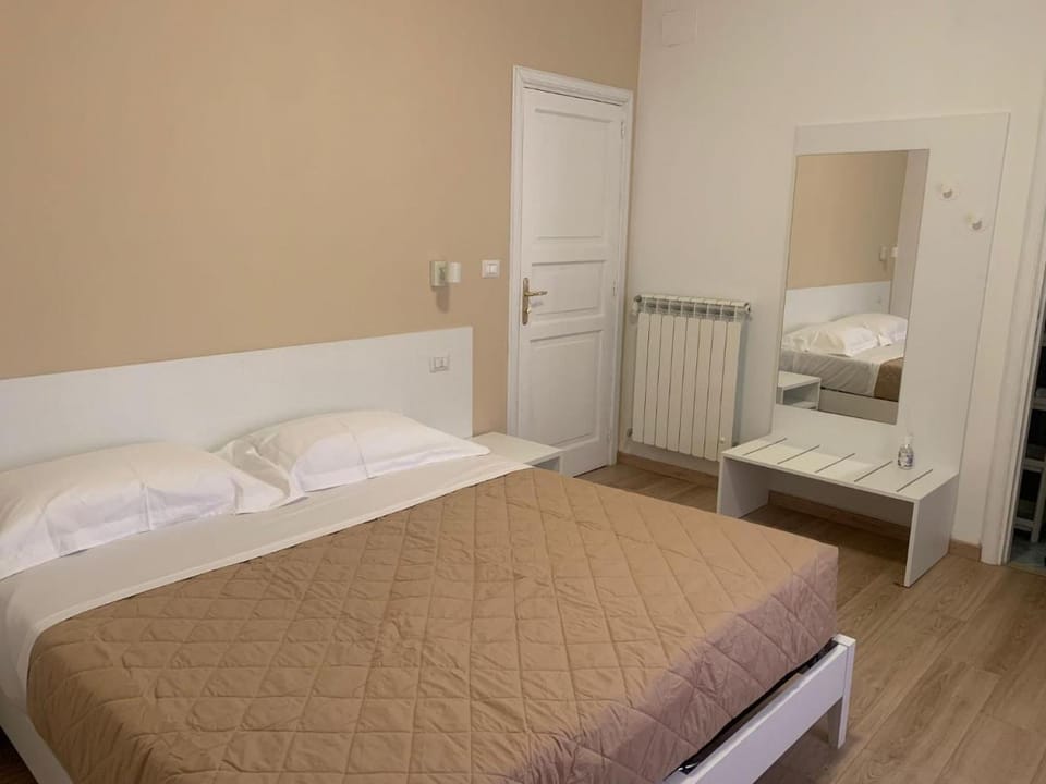 Romana Guest House Bed and Breakfast in Ostia