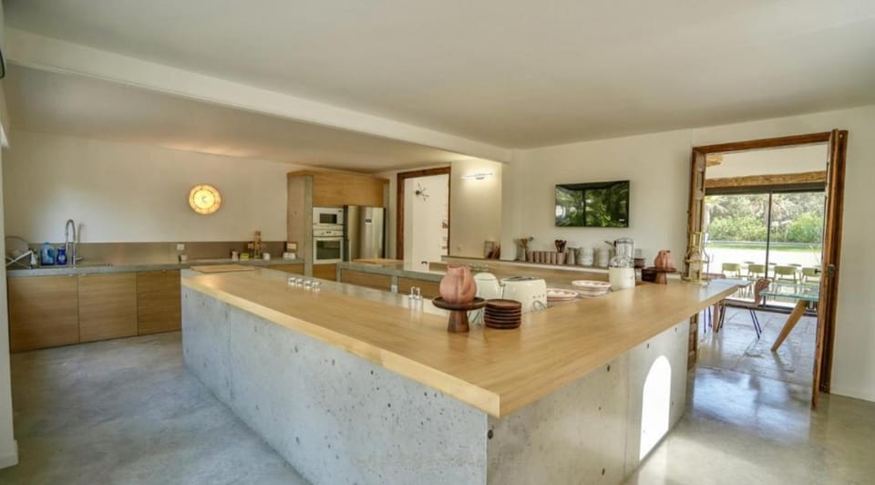 Calma Blanca Bed and Breakfast in Occitanie