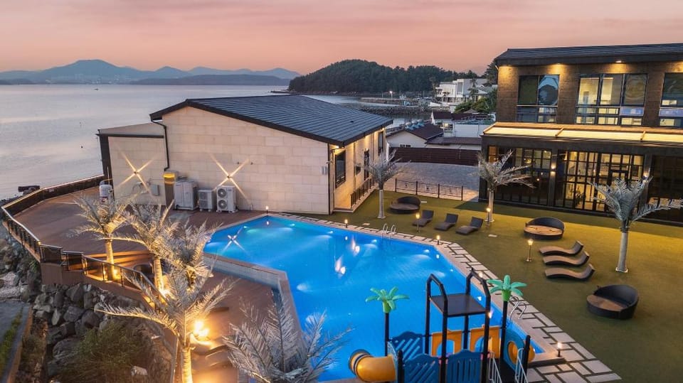 Yeosu Kinolkids Poolvilla Bed and Breakfast in South Korea