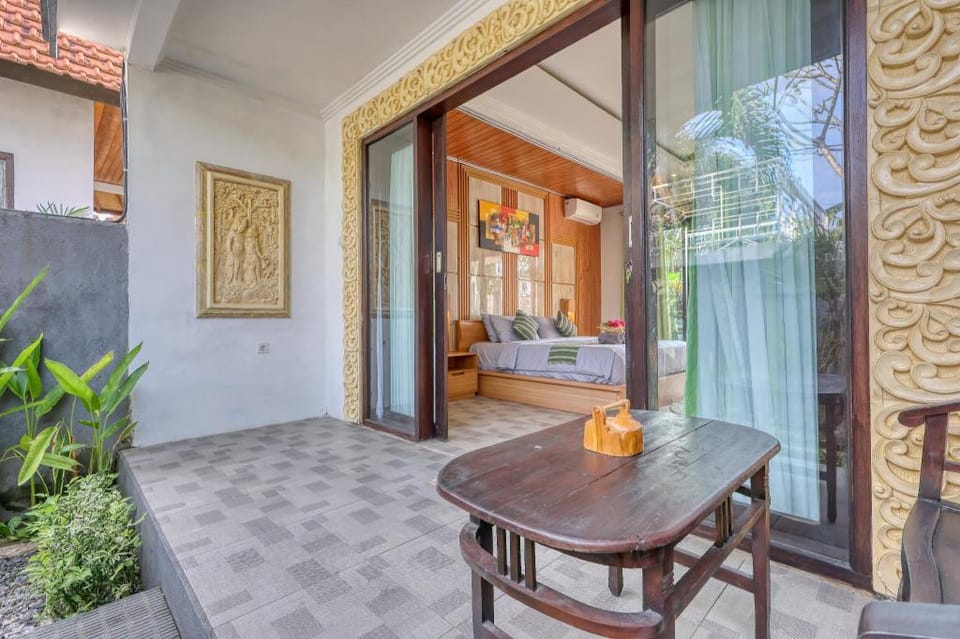 Apsarri Private Villa Hotel in Kuta