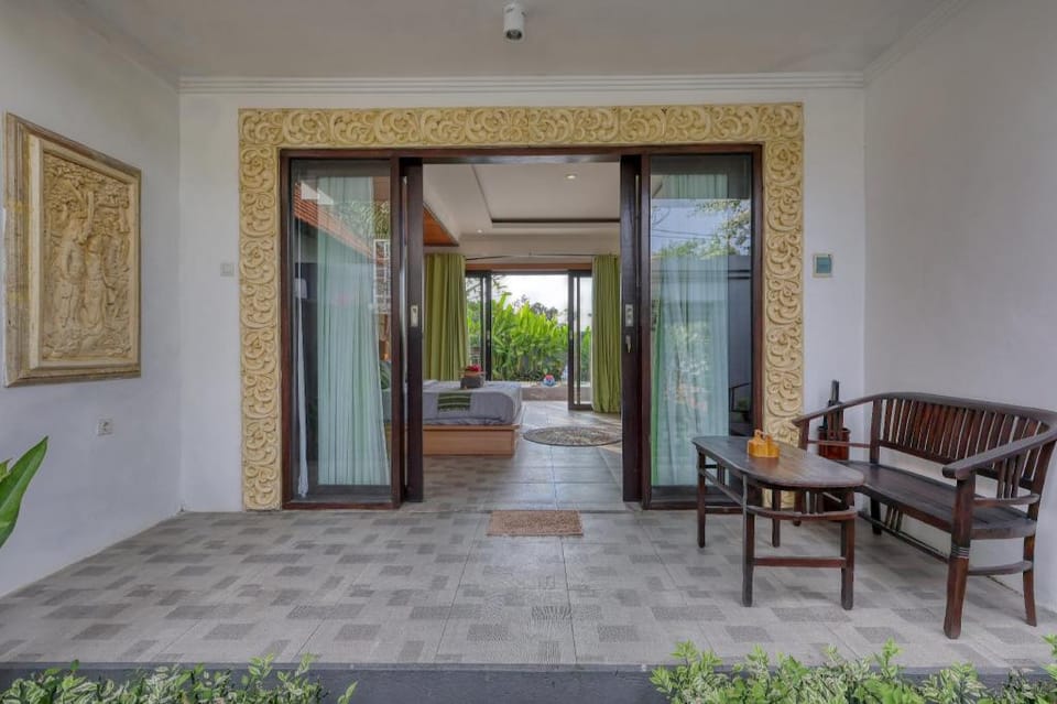Apsarri Private Villa Hotel in Kuta