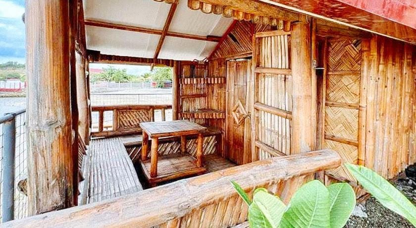 The Lavana Villa Del Matabungkay Private Resort Country House in Calabarzon