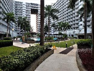 Maru Suite Shell 12F; Pool View, Netflix Apartment in Pasay