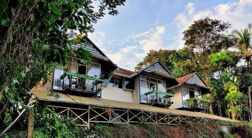 Raymond's Holiday Homes Hotel in Kerala