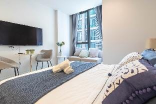 Hyde Sukhumvit 11 1BR Branded Suites BTS Nana Apartment in Bangkok