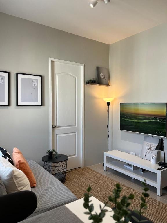 Cozy 1-bed unit near SRP Talisay Apartment in Central Visayas