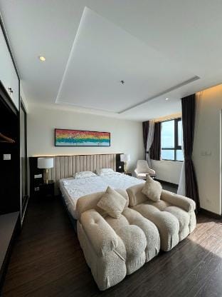AlphaStay Studio Sapphire S2 Hạ Long Apartment in Laos