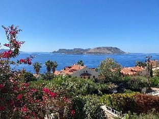 Modern Villa With Panoramic View, Quiet Peninsula Villa in Antalya Province