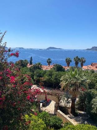 Modern Villa With Panoramic View, Quiet Peninsula Villa in Antalya Province