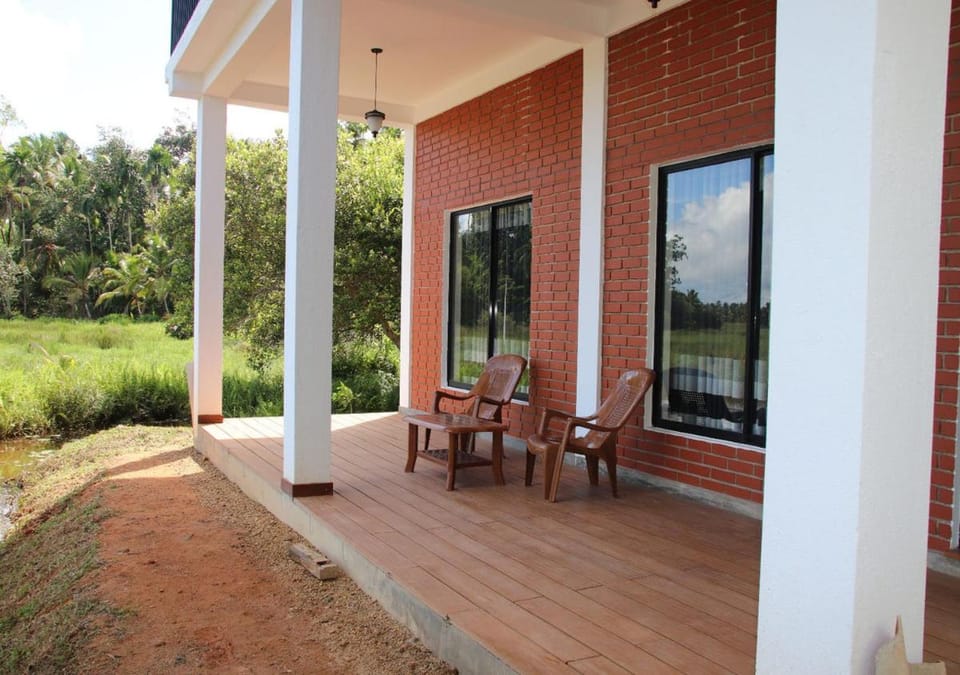 Water Lily Talpe. Villa in Southern Province