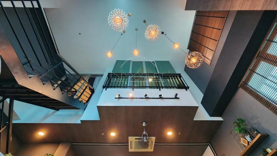 Lux Duplex Suite 4pax/Netflix/Wifi Selayang KL Apartment in Selangor, Malaysia