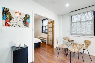 Cute & Cosy - Walk to City, Harbour and Museum Apartment in Sydney