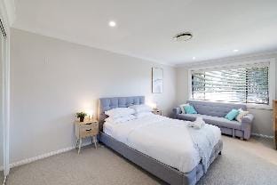 Spacious House with Pool - 5 min walk to Lake Vacation rental in Central Coast