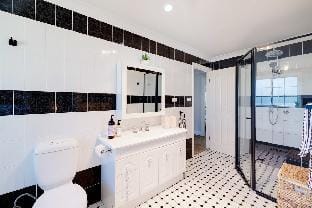 Spacious House with Pool - 5 min walk to Lake Vacation rental in Central Coast