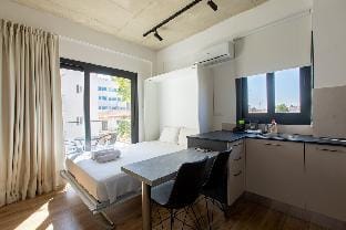 YAMAS Urban Living Tidy Studio Apartment in Limassol City