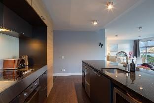 Villa Mantra |Free Parking |AC |Direct Lake Access Vacation rental in Queenstown