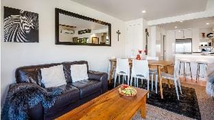 Villa Tuke |Free Parking |Fire Place|BBQ Vacation rental in Queenstown