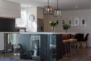 Villa Habeke |Lake Views |Gas Fire |AC |BBQ Vacation rental in Queenstown