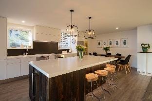 Villa Habeke |Lake Views |Gas Fire |AC |BBQ Vacation rental in Queenstown